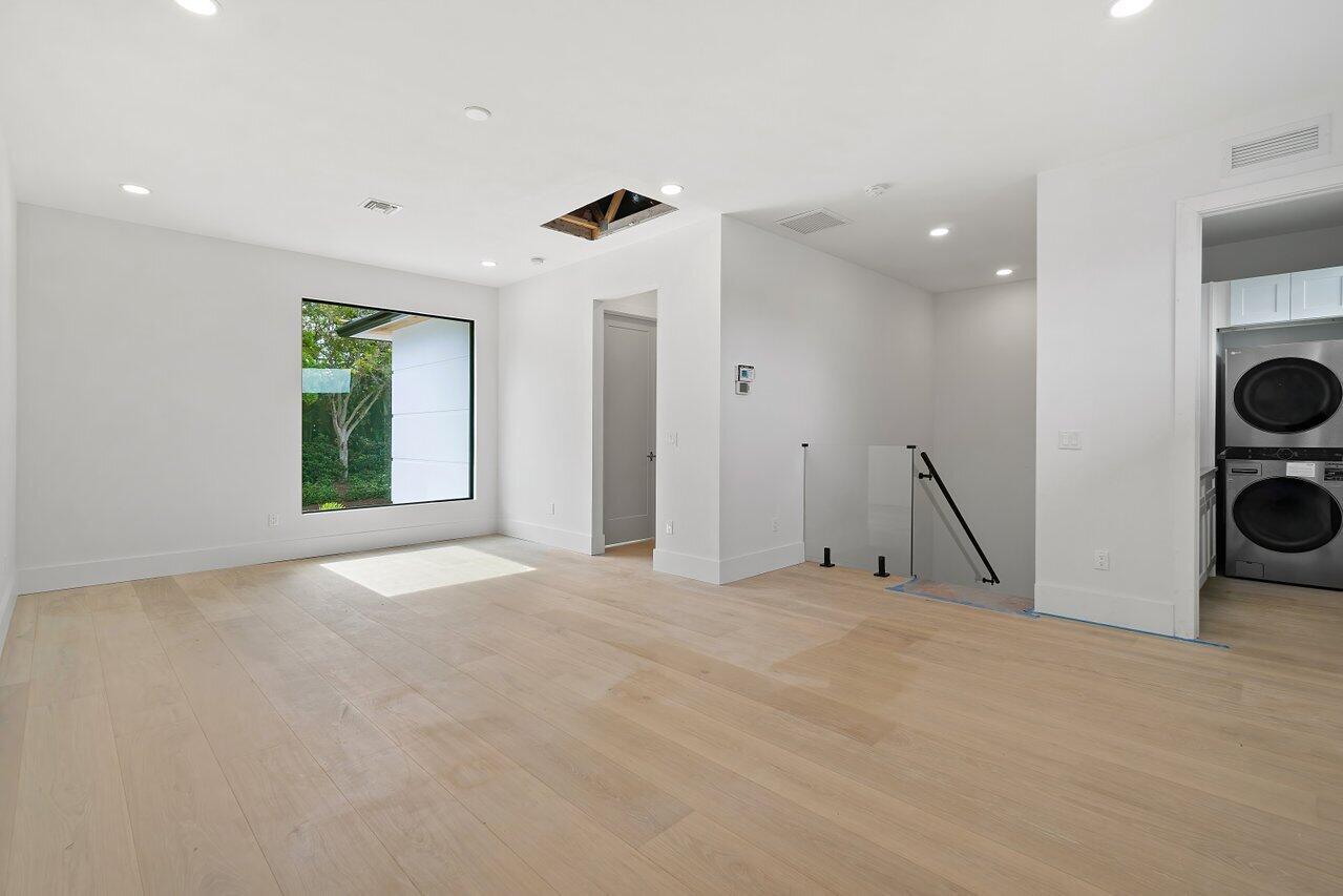 FRENCHMANS CREEK - Residential