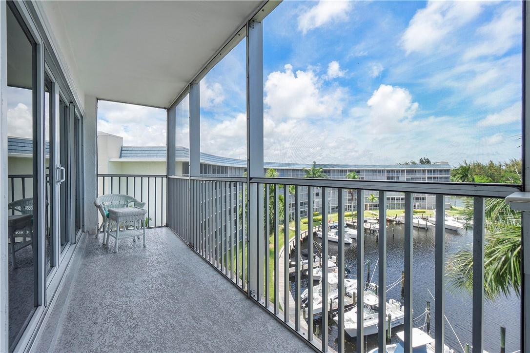 Hillsboro Cove - Residential
