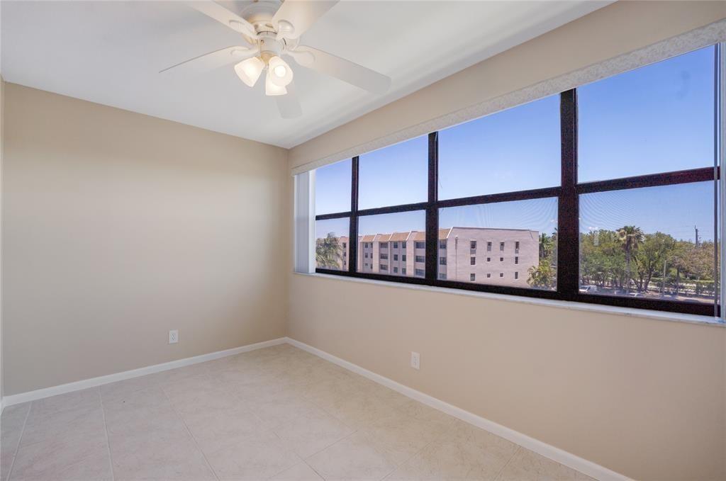 Sunrise Lakes - Residential