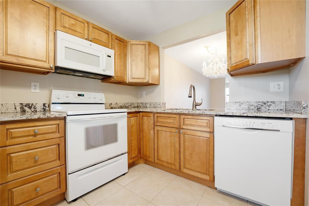 Sunrise Lakes - Residential