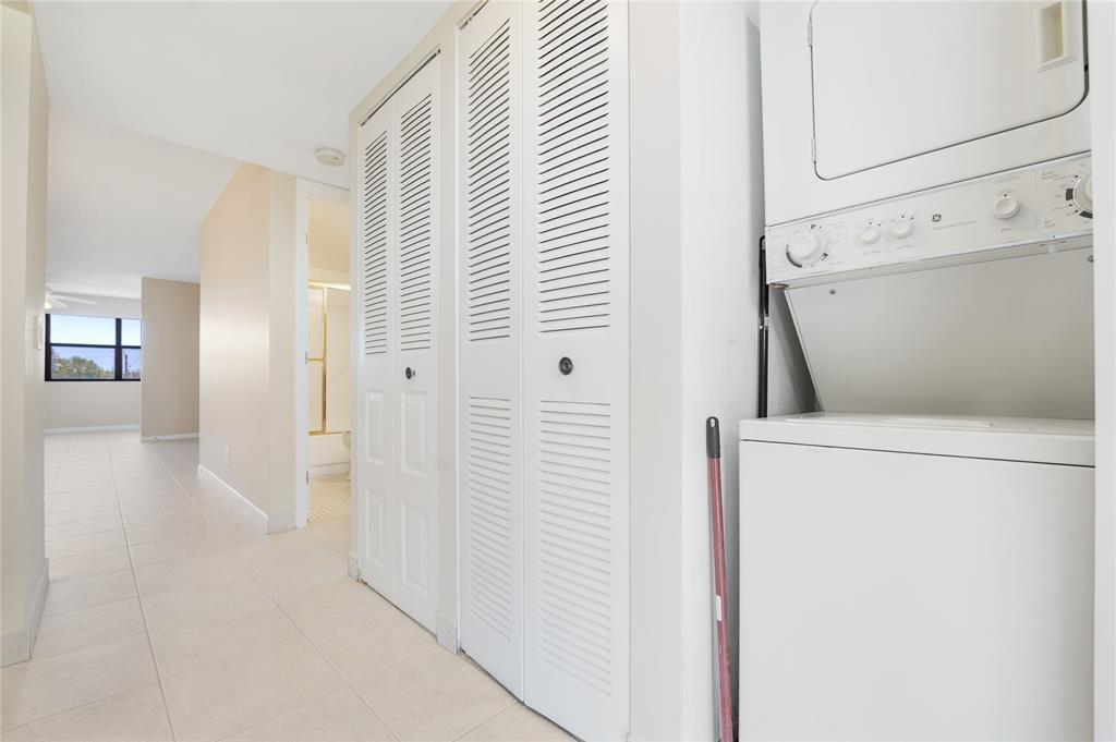 Sunrise Lakes - Residential