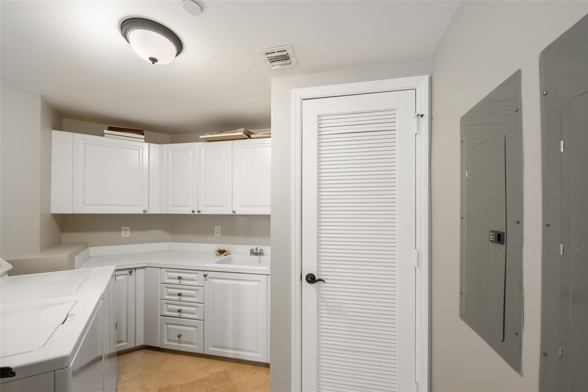 EUROPA BY THE SEA - Residential