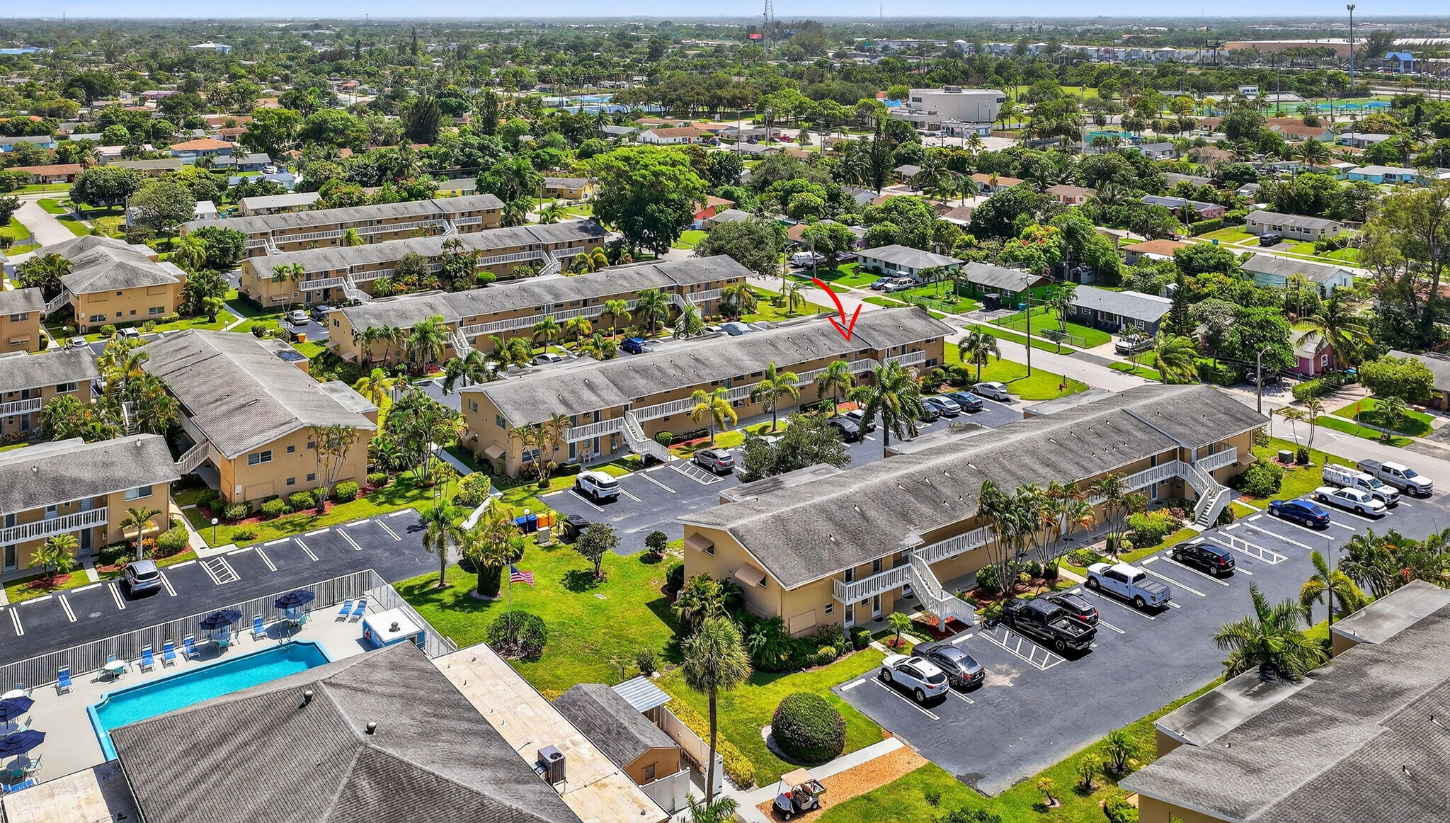 VILLAGE ROYALE CONDO 8 - Residential