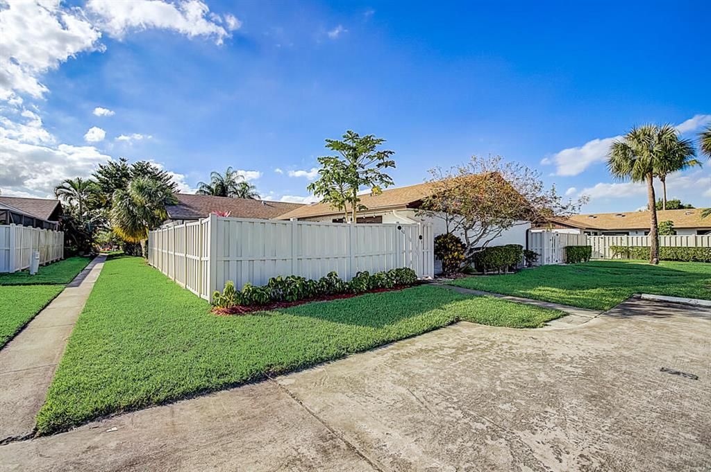 Photo of 9927 Boca Gardens Trail #D, Boca Raton, FL 33496 (MLS # R10767047)