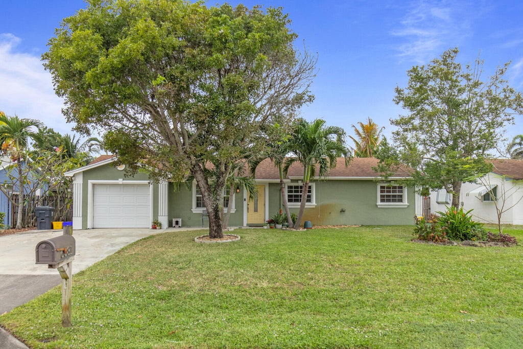 Photo of 6581 Massachusetts Drive, Lake Worth, FL 33462 (MLS # R11039006)