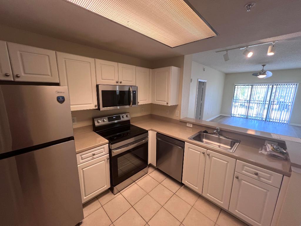 2808 Amalei Drive 101