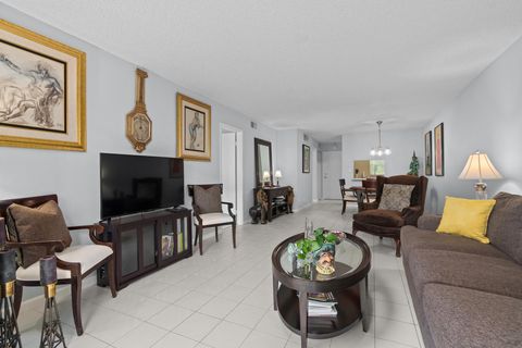 Condominium in Fort Lauderdale FL 1750 3rd Ter Ter 5.jpg