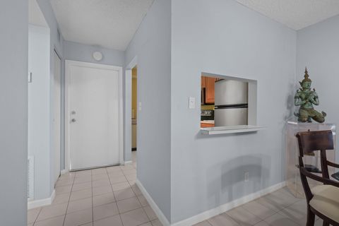 Condominium in Fort Lauderdale FL 1750 3rd Ter Ter 8.jpg