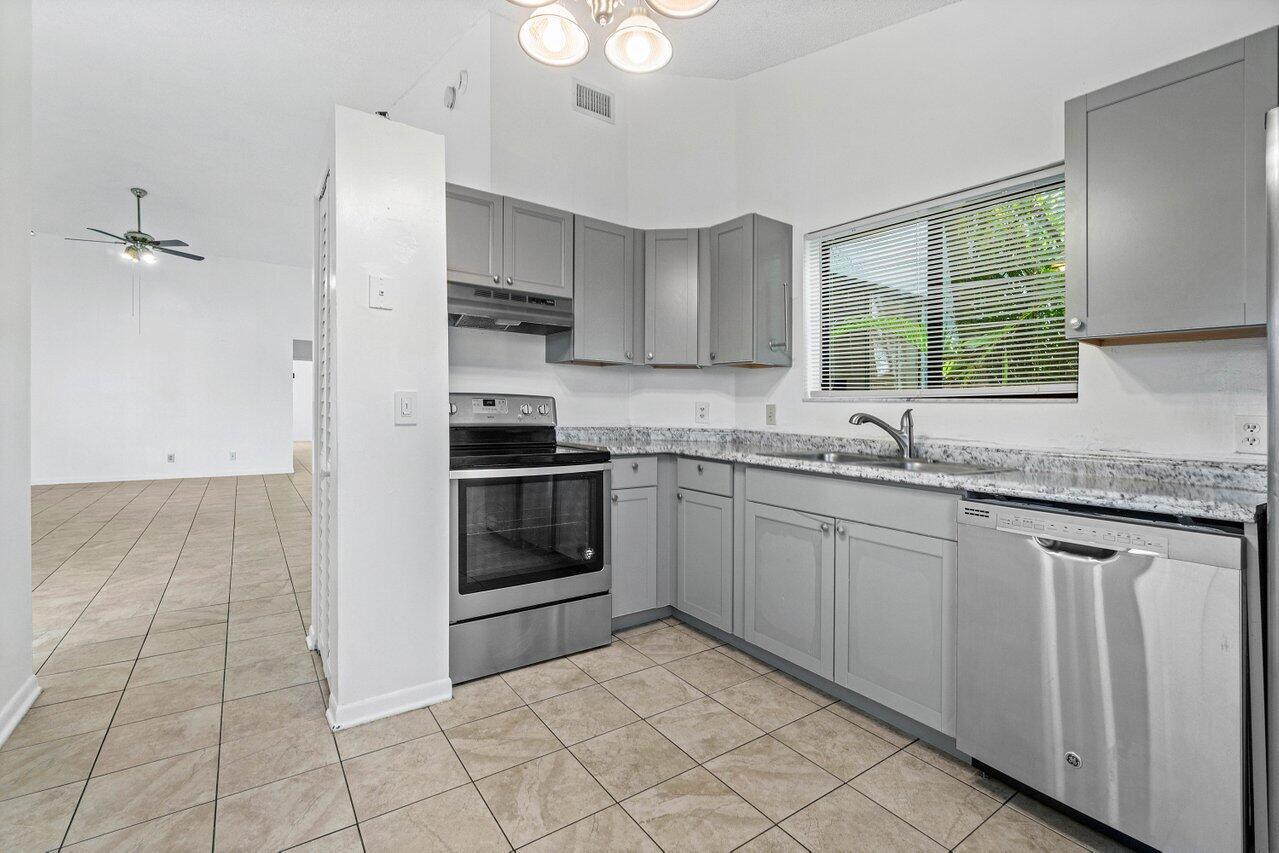 3947 Island Club Circle W