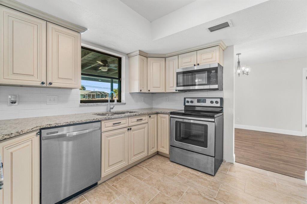 PORT ST LUCIE SECTION 6 - Residential