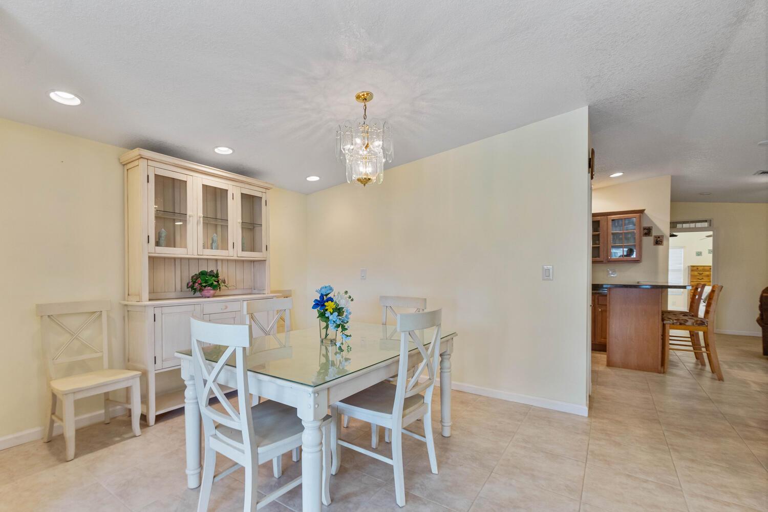 8529 Lidflower Court, Port St Lucie, FL, 34952/$229,900 3 8529 Lidflower Court