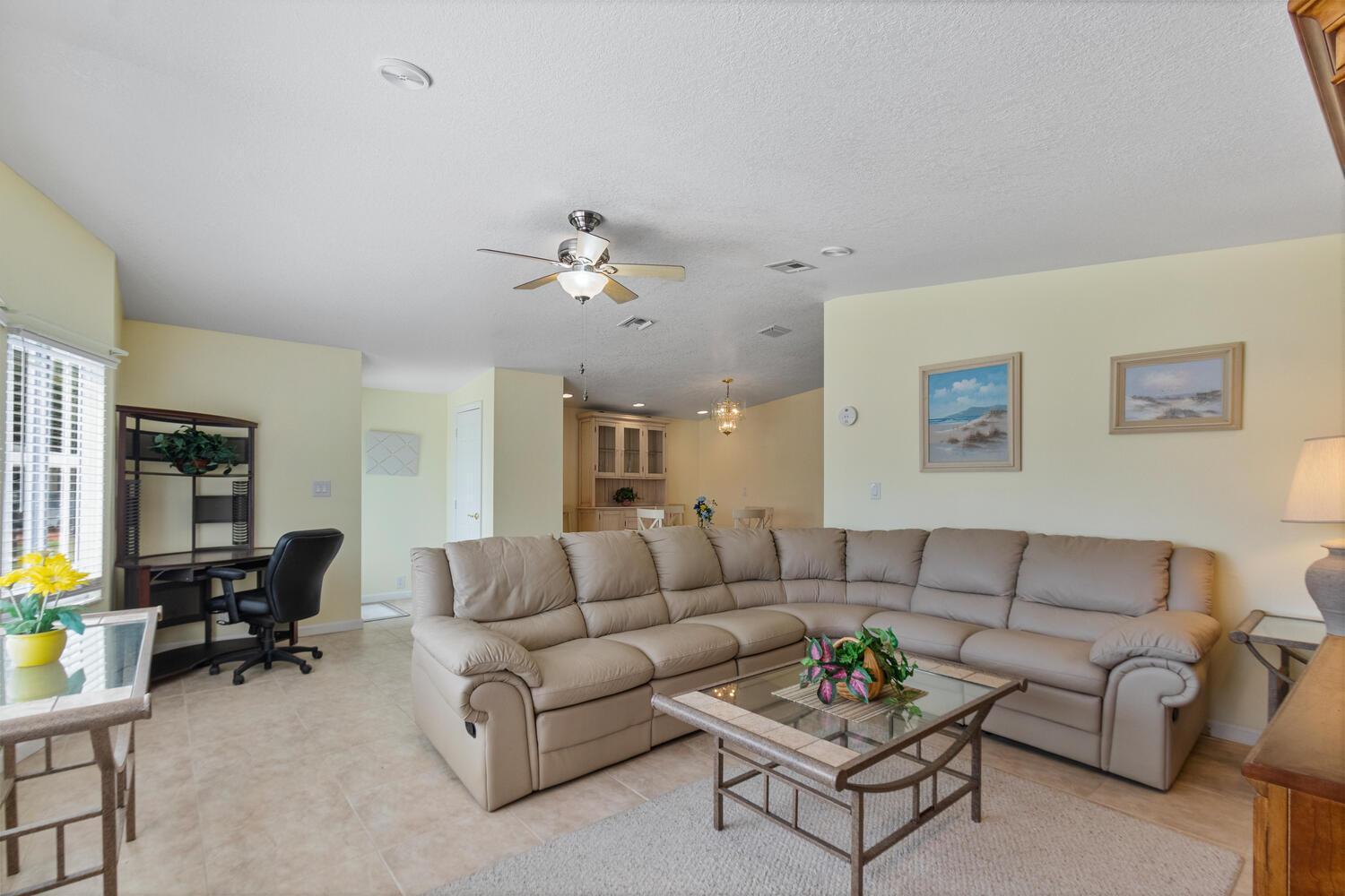 8529 Lidflower Court, Port St Lucie, FL, 34952/$229,900 2 8529 Lidflower Court