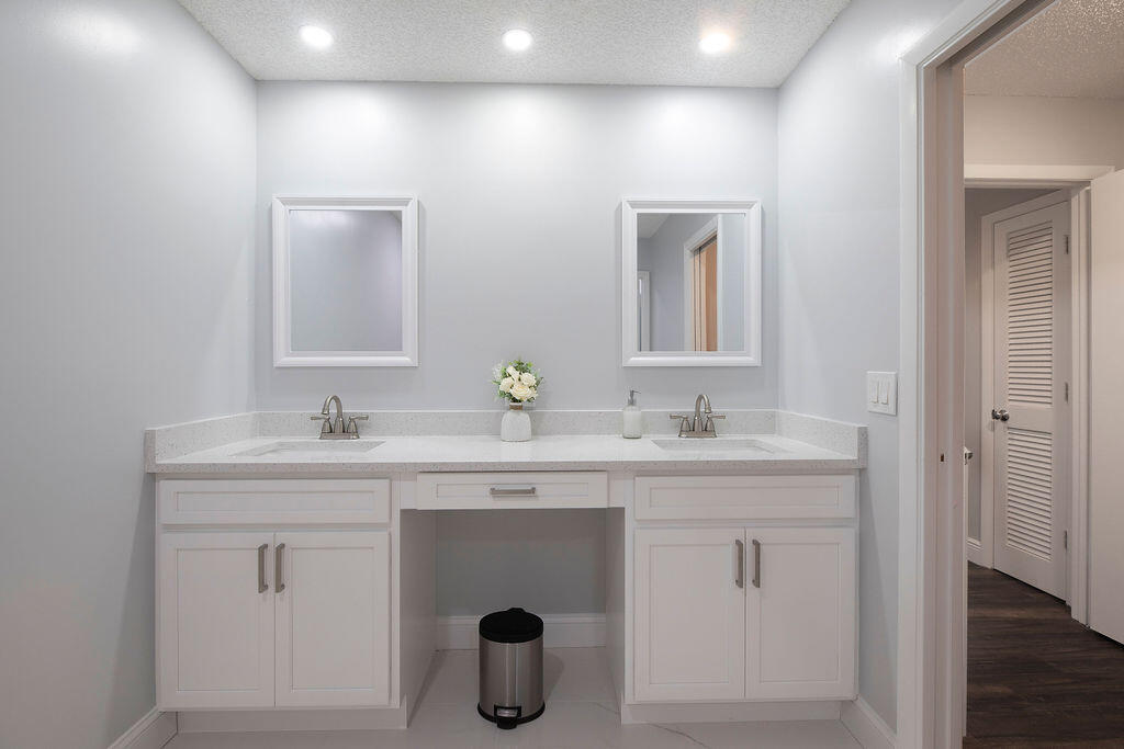 STARLING COURT AT MARTIN DOWNS (AKA MARTIN DOWNS P - Residential