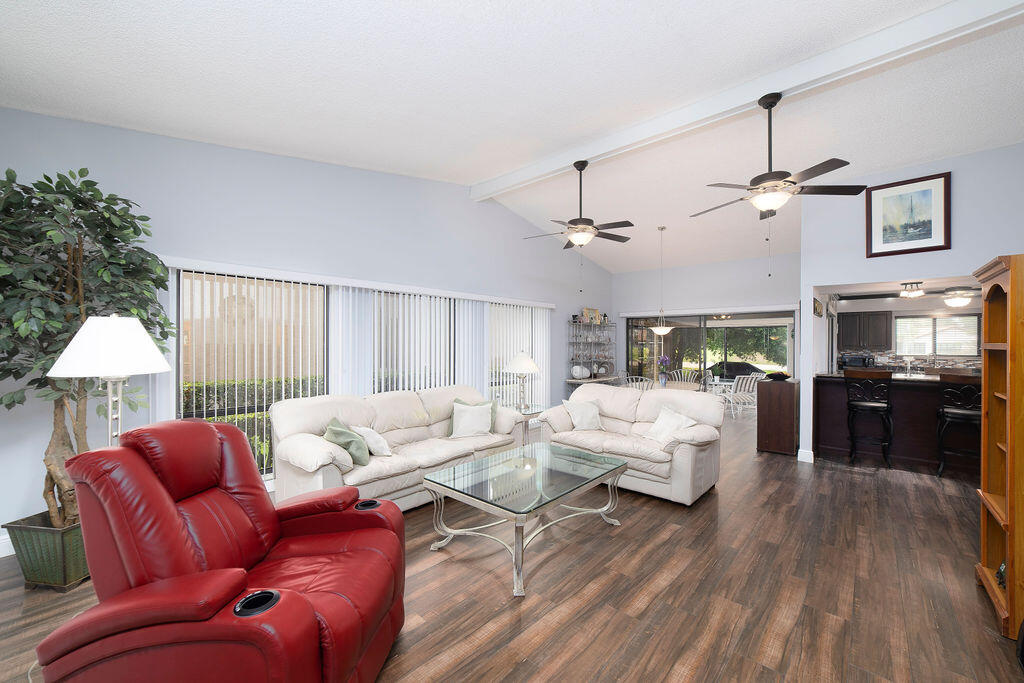 STARLING COURT AT MARTIN DOWNS (AKA MARTIN DOWNS P - Residential