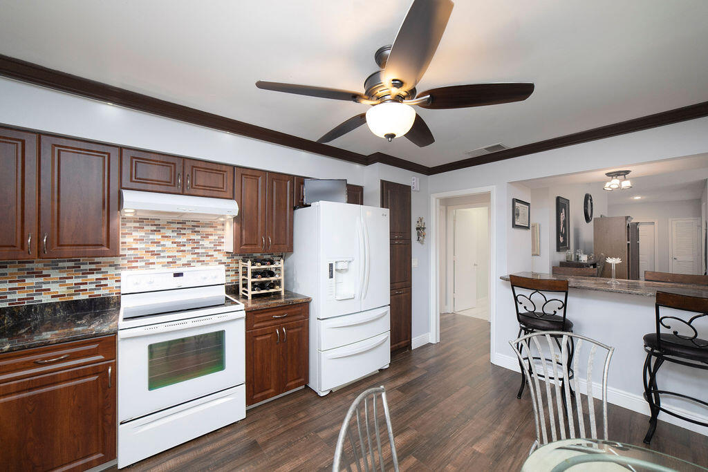 STARLING COURT AT MARTIN DOWNS (AKA MARTIN DOWNS P - Residential