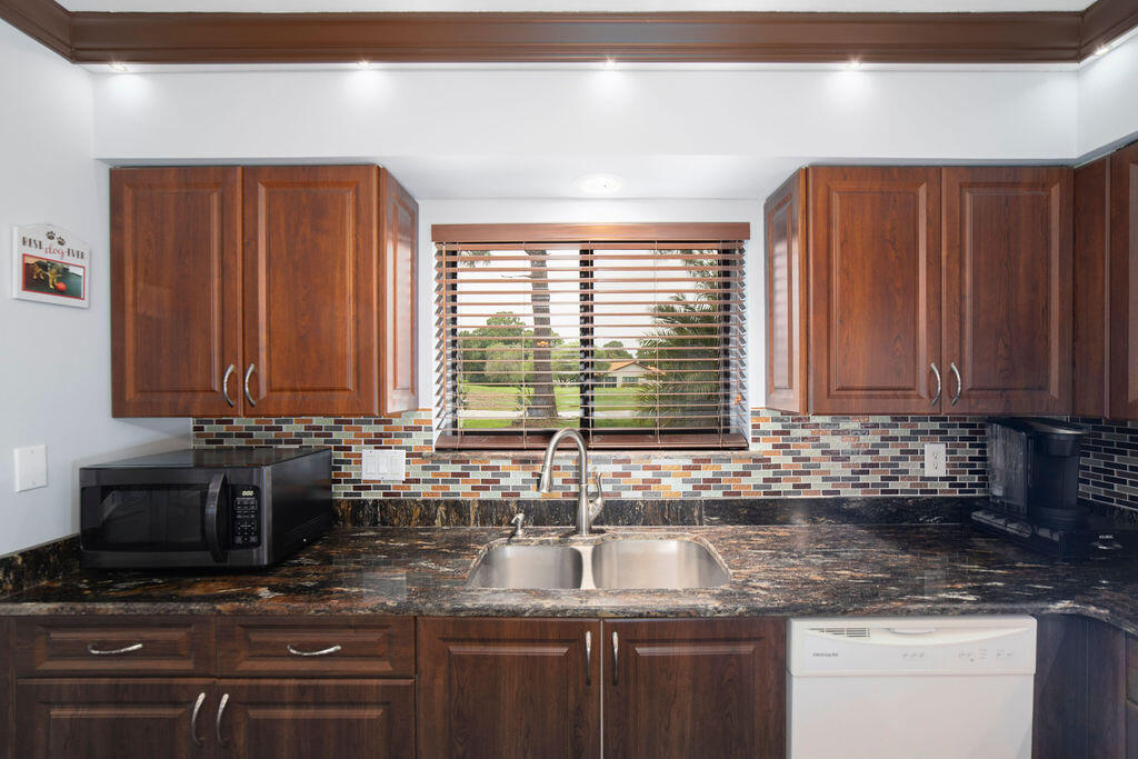 STARLING COURT AT MARTIN DOWNS (AKA MARTIN DOWNS P - Residential