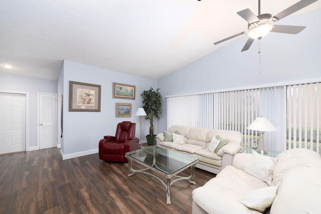 STARLING COURT AT MARTIN DOWNS (AKA MARTIN DOWNS P - Residential