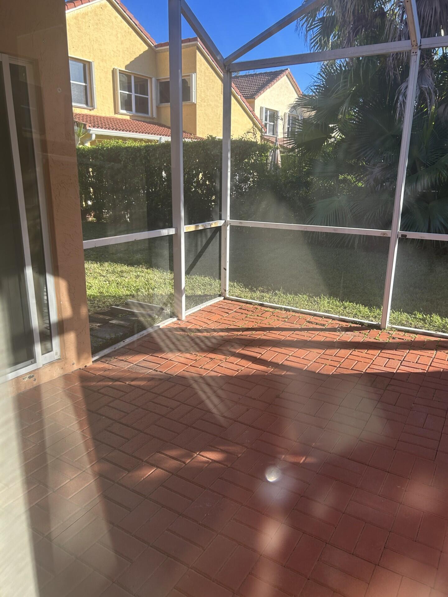 WOODBINE PAR H - Residential Lease