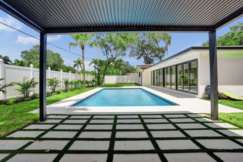 Tiny photo for 669 SW 3rd Street, Boca Raton, FL 33486 (MLS # B26029274)