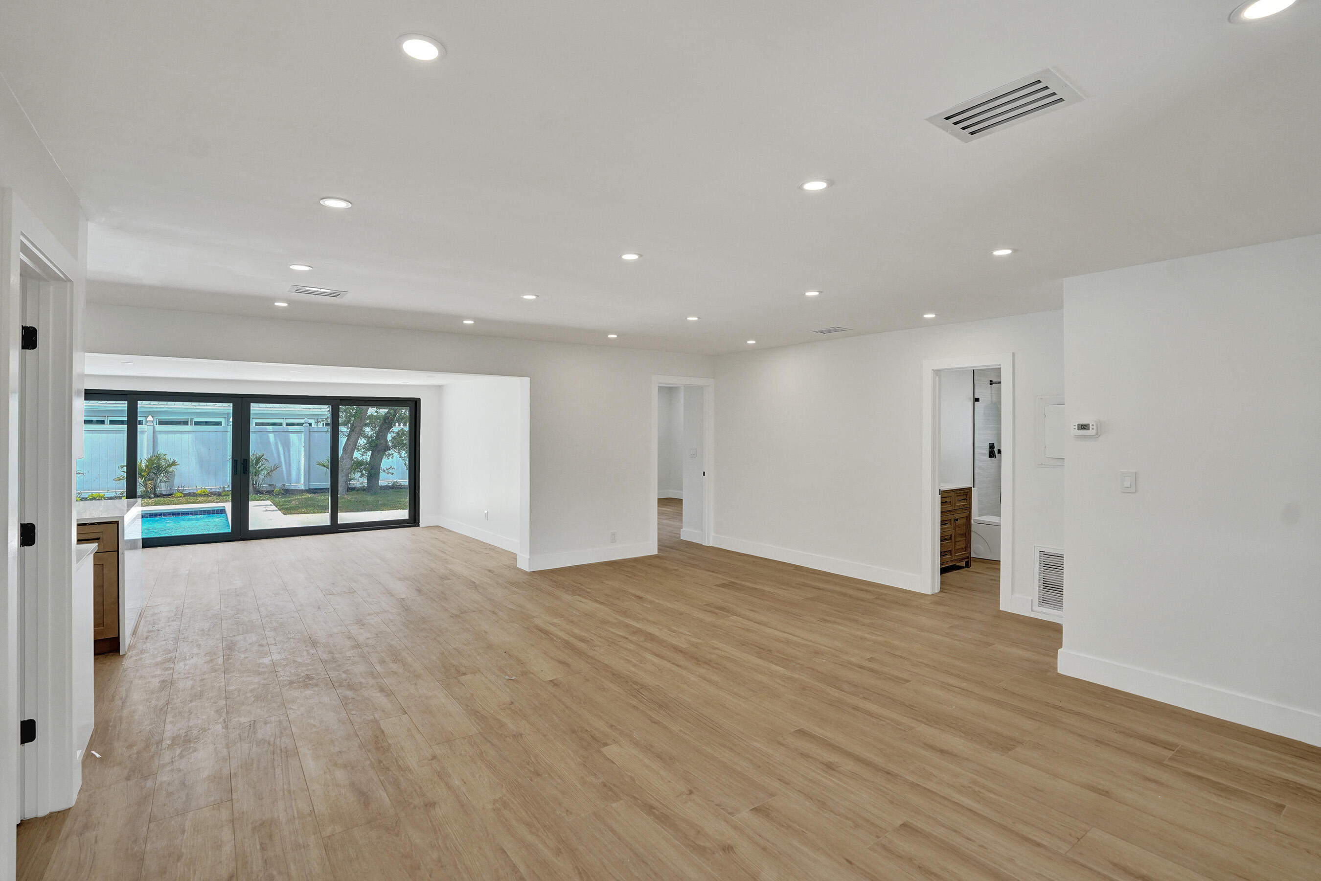 ROYAL OAK HILLS 1ST SEC - Residential
