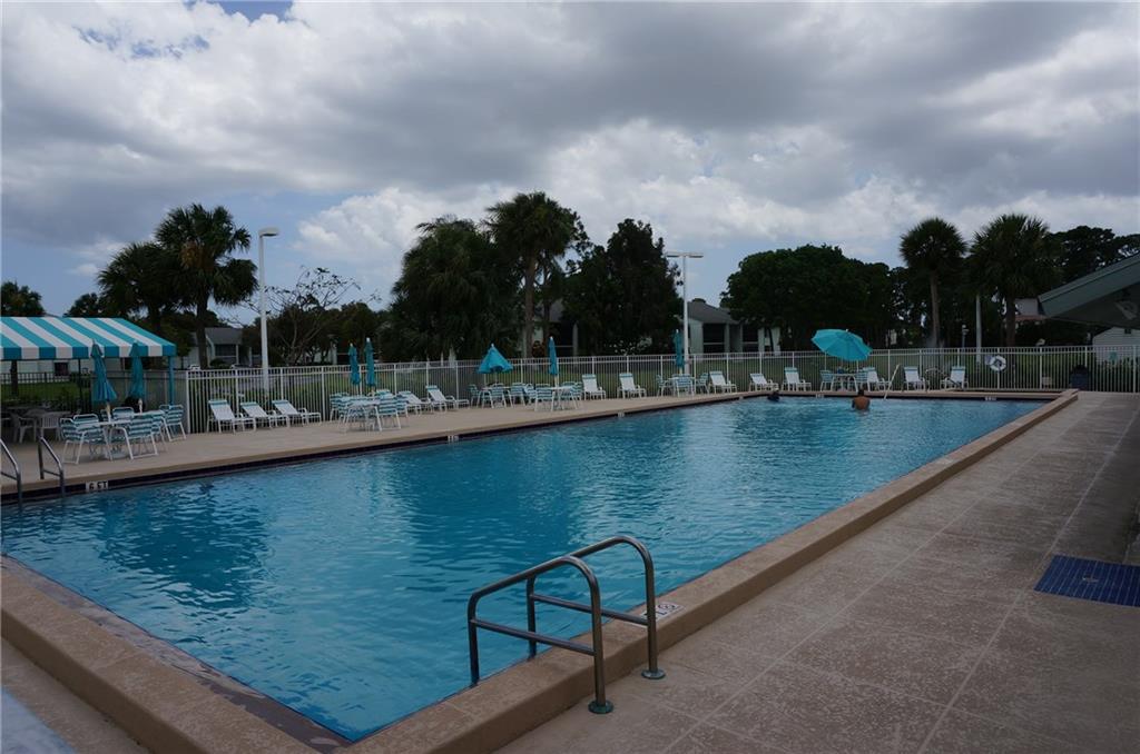 Palm Club West - Residential