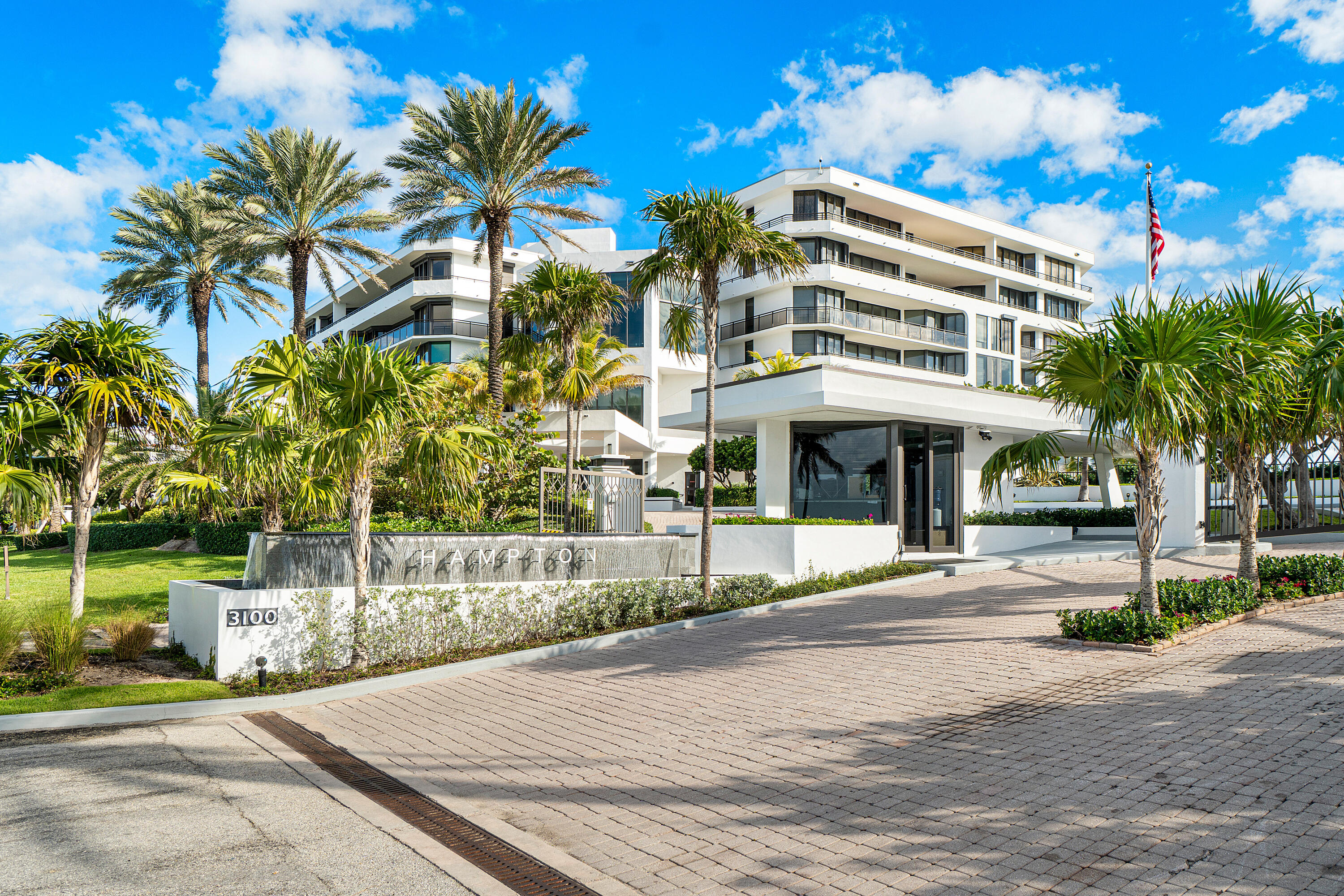 PALM BEACH HAMPTON CONDO - Residential