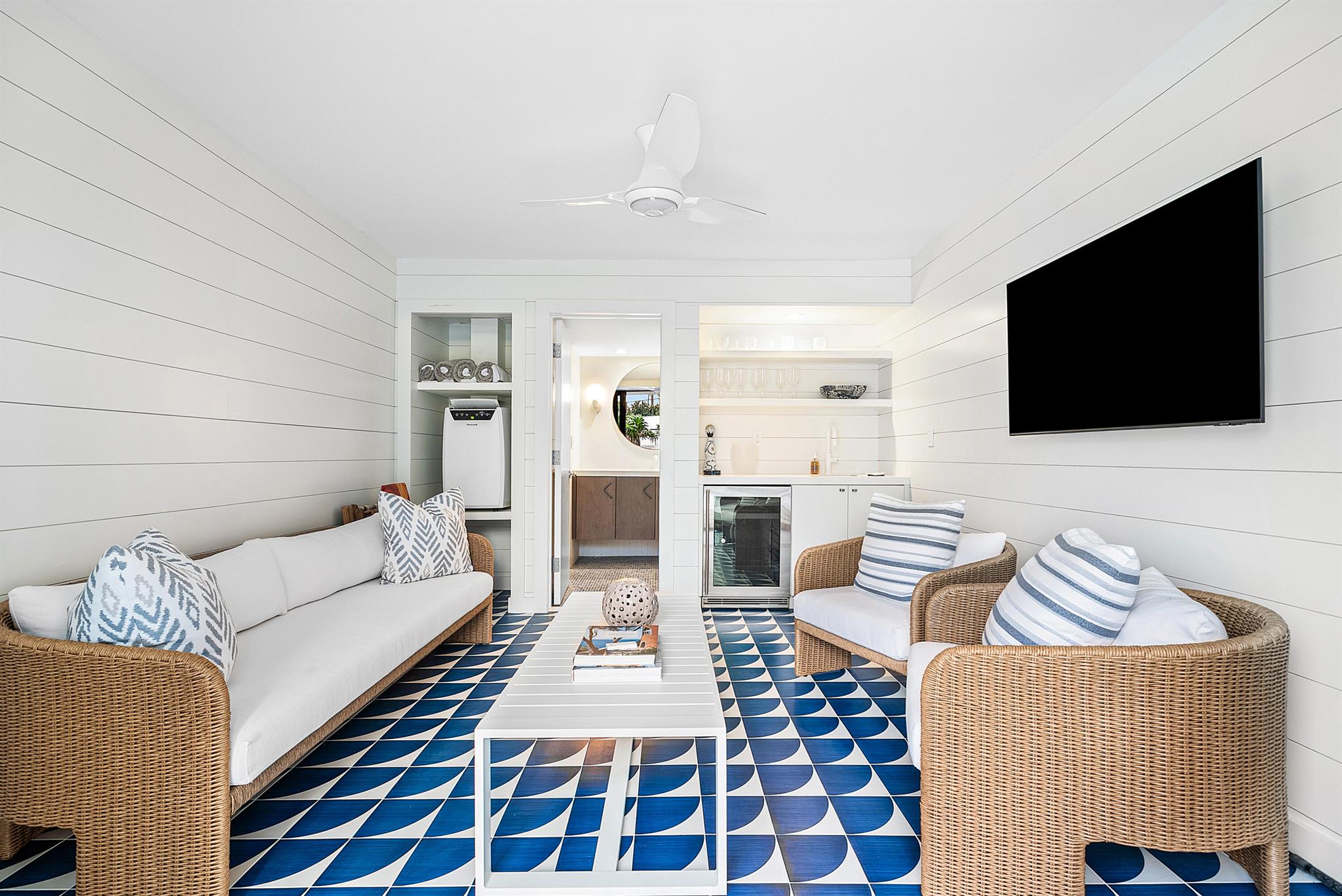 PALM BEACH HAMPTON CONDO - Residential