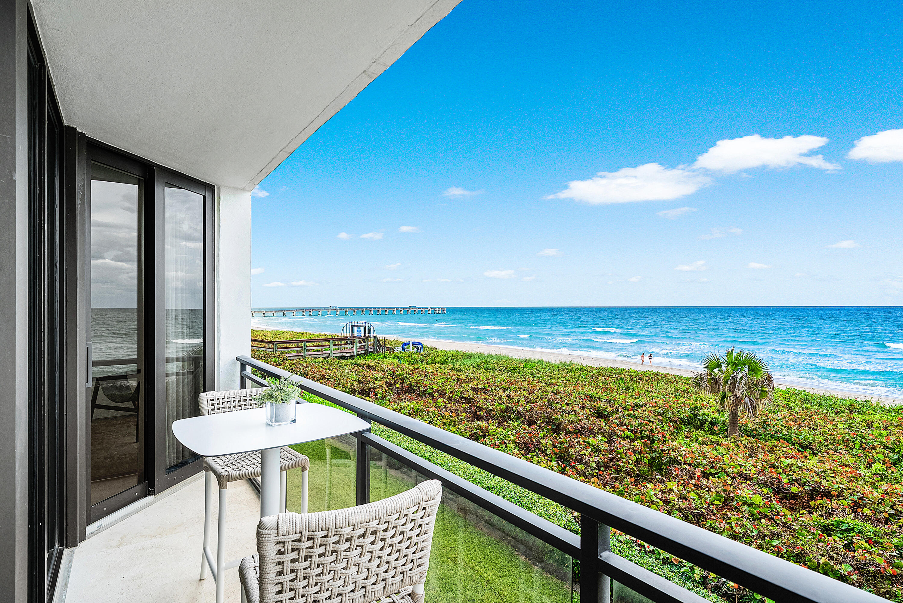 PALM BEACH HAMPTON CONDO - Residential