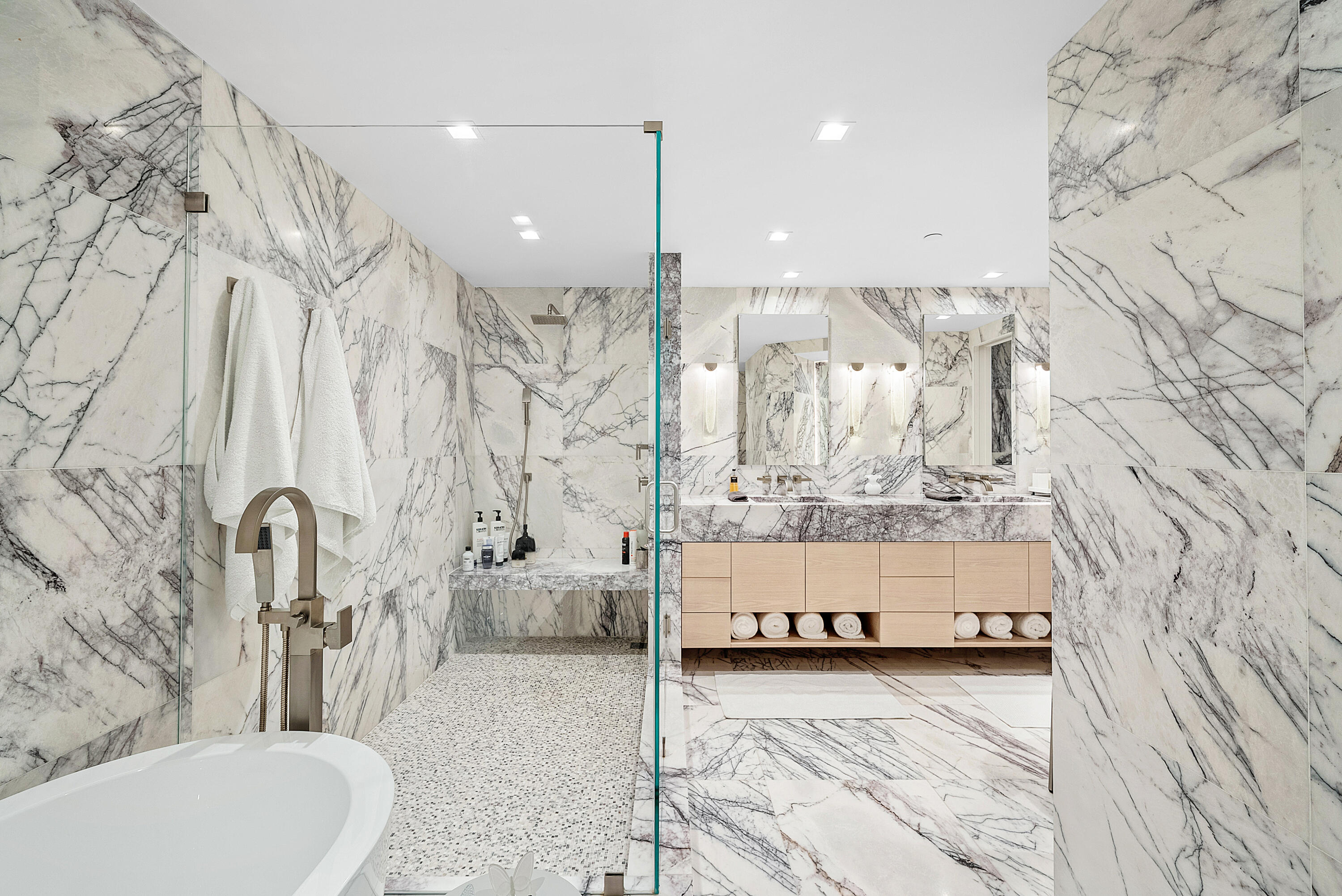 PALM BEACH HAMPTON CONDO - Residential