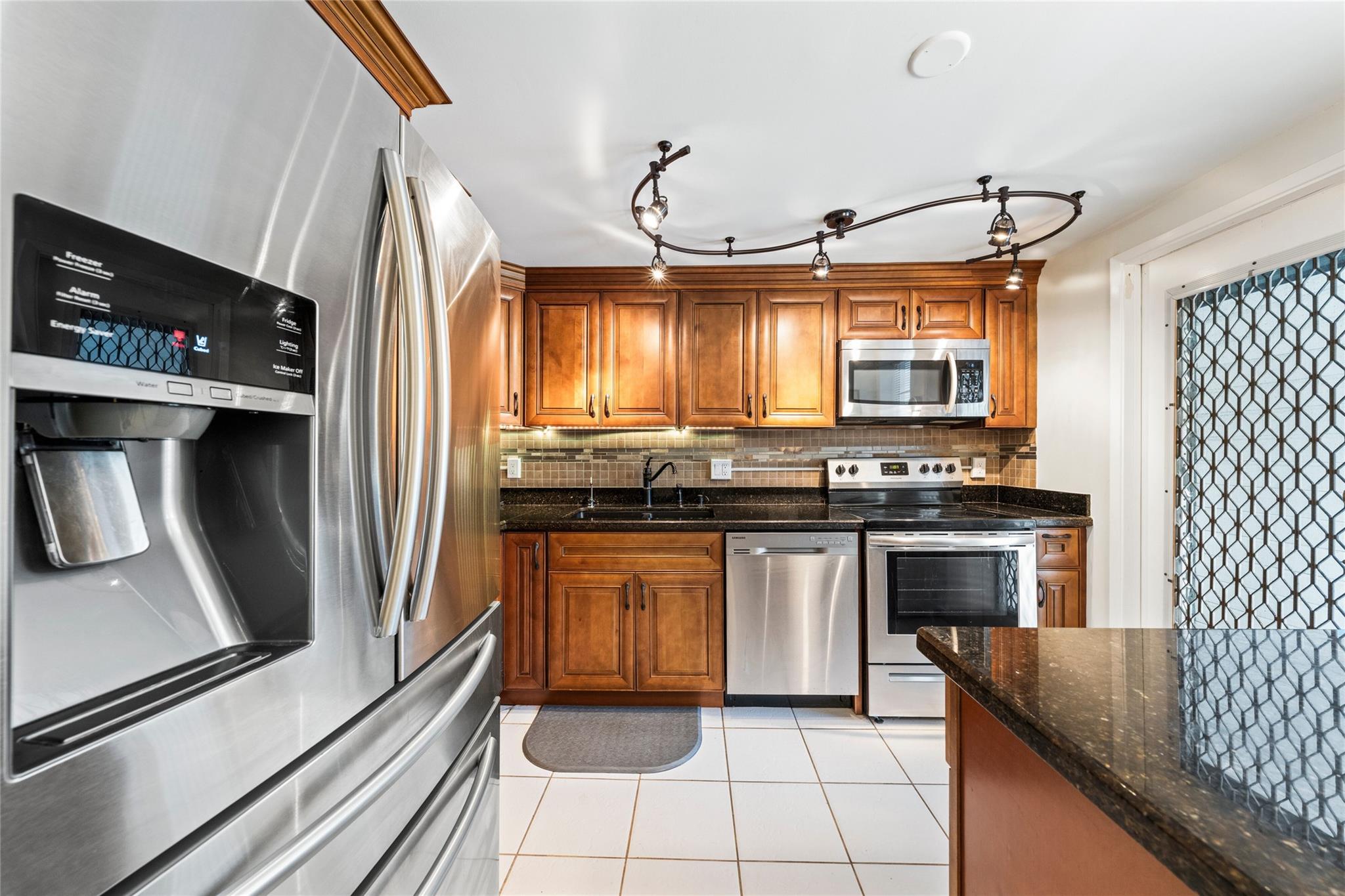 No 42 Palm-Aire Country C - Residential Lease