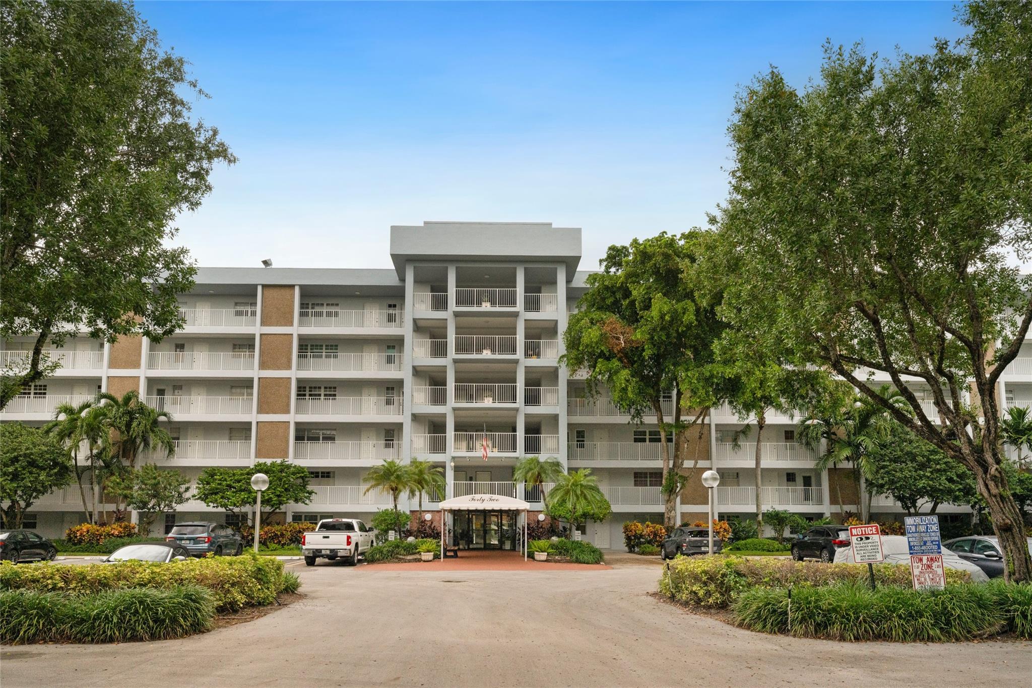 No 42 Palm-Aire Country C - Residential Lease