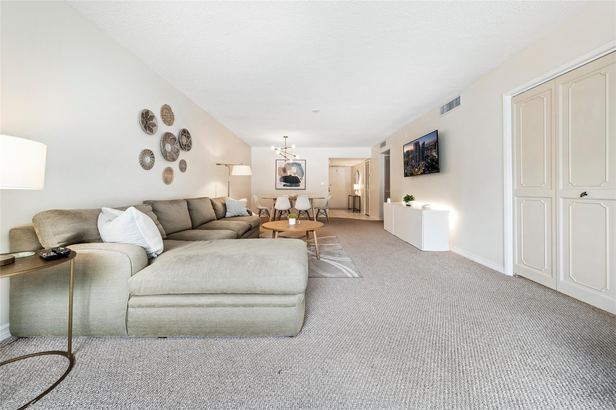 No 42 Palm-Aire Country C - Residential Lease