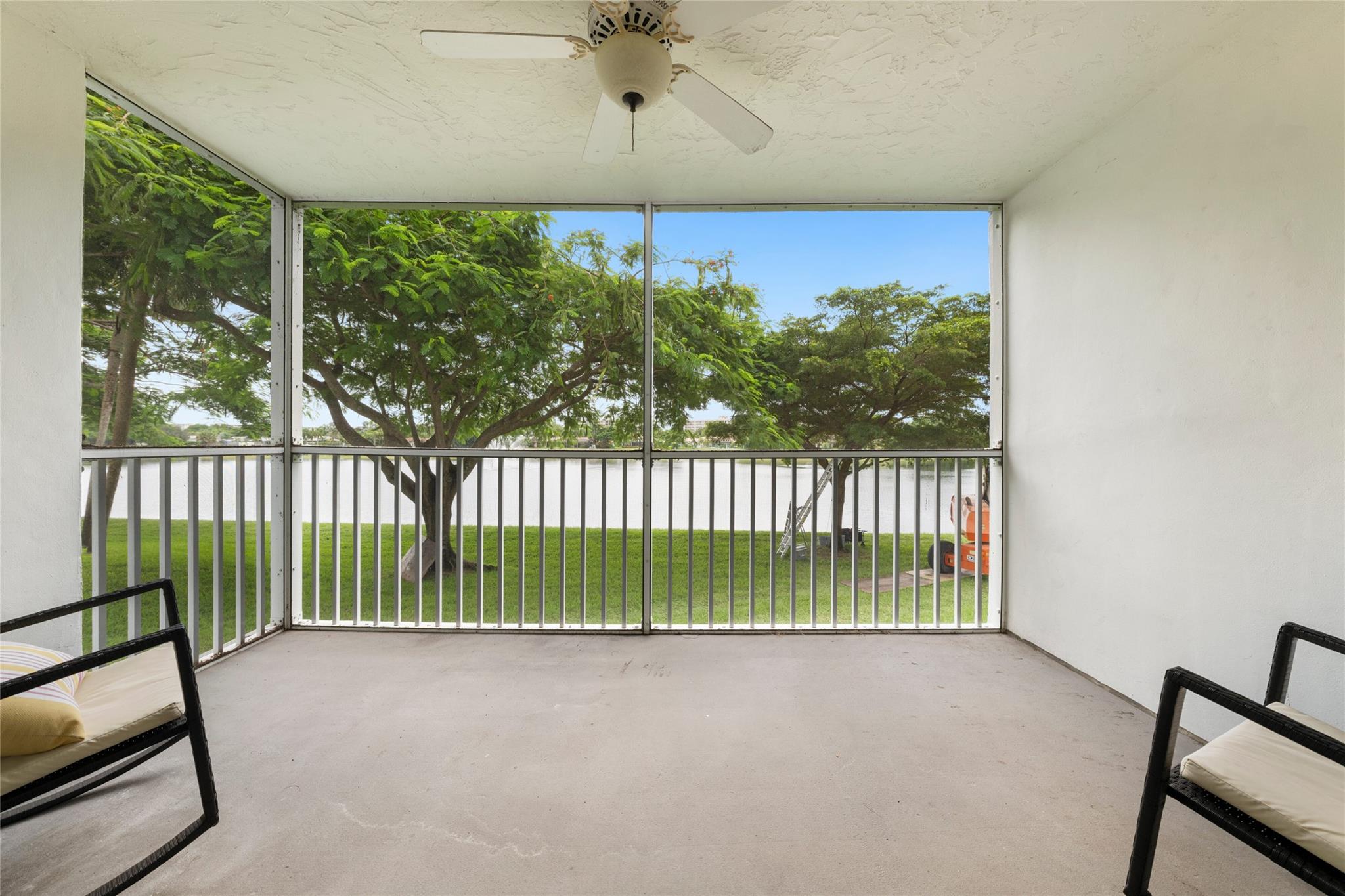 No 42 Palm-Aire Country C - Residential Lease