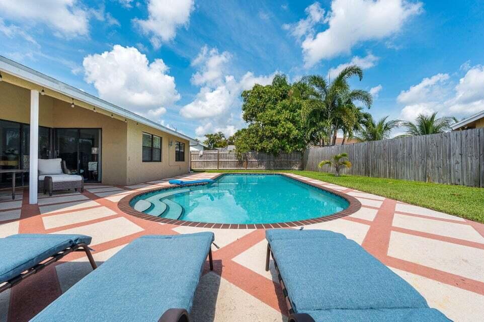 Photo of 9102 Bedford Drive, Boca Raton, FL 33434 (MLS # B26043339)