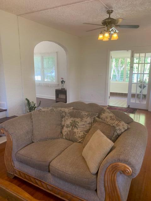 728 Avon Road