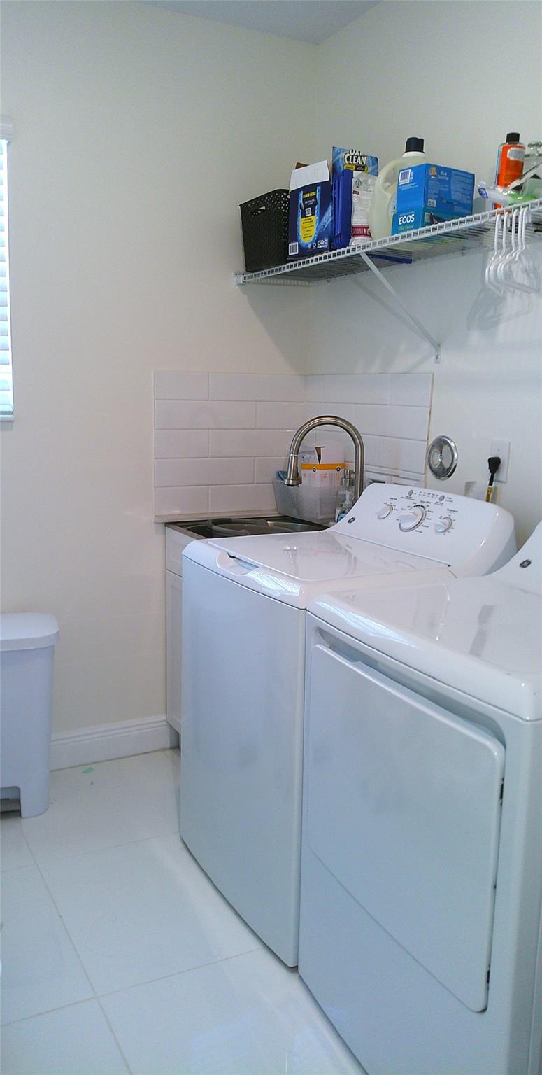 1110 Azul Ct