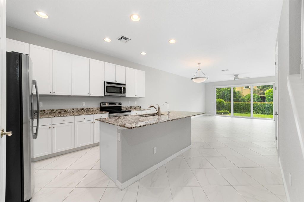 Photo of 676 SW Glen Crest Way, Stuart, FL 34997 (MLS # R11106263)