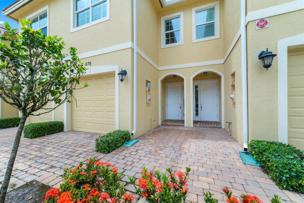 Photo of 676 SW Glen Crest Way, Stuart, FL 34997 (MLS # R11106263)