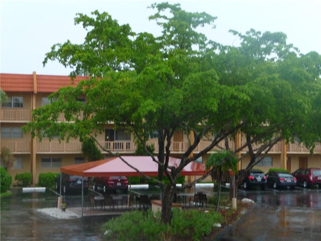 ROYAL PARK GARDENS CONDO - Residential