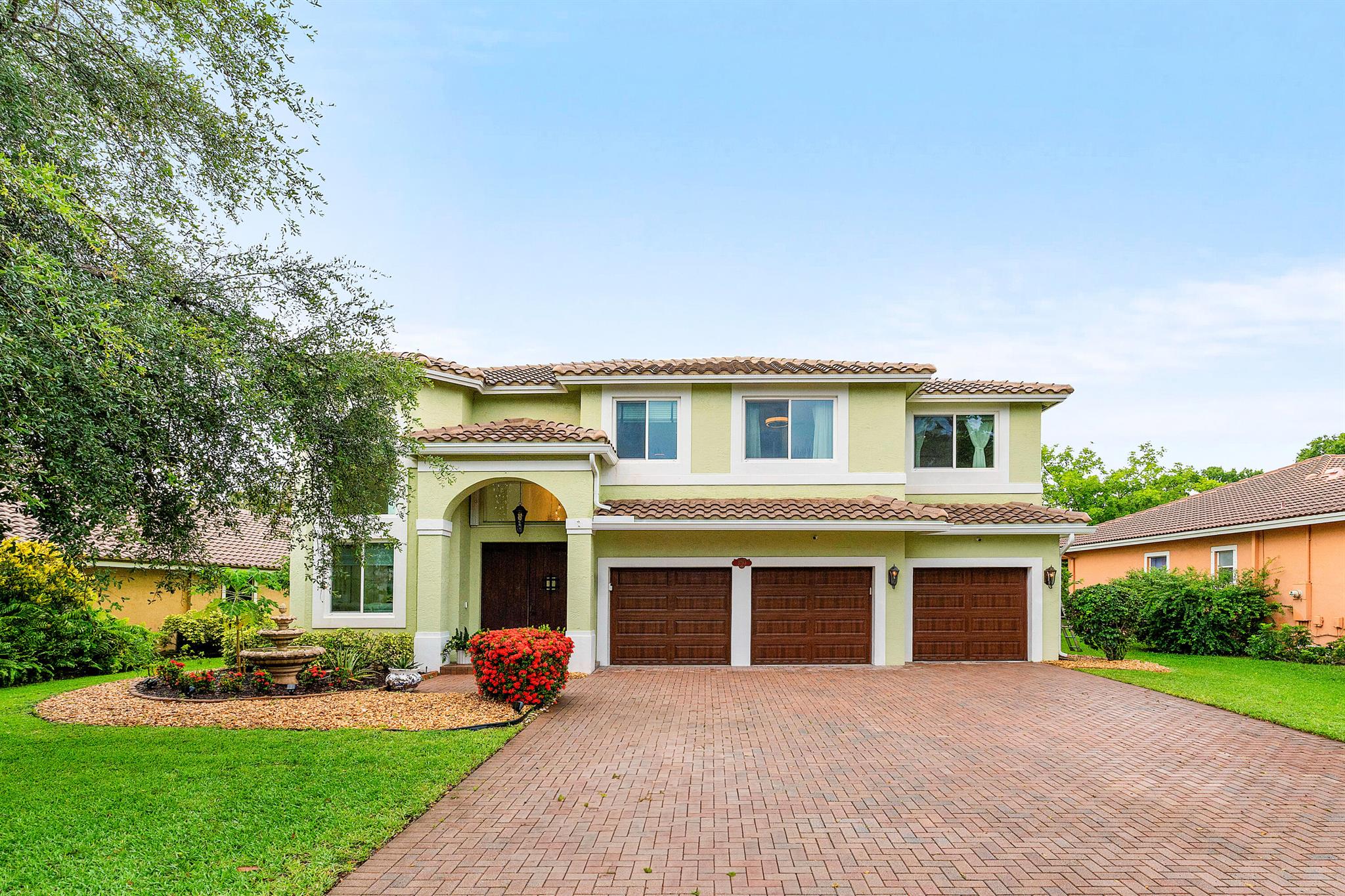 5783 NW 48th Court