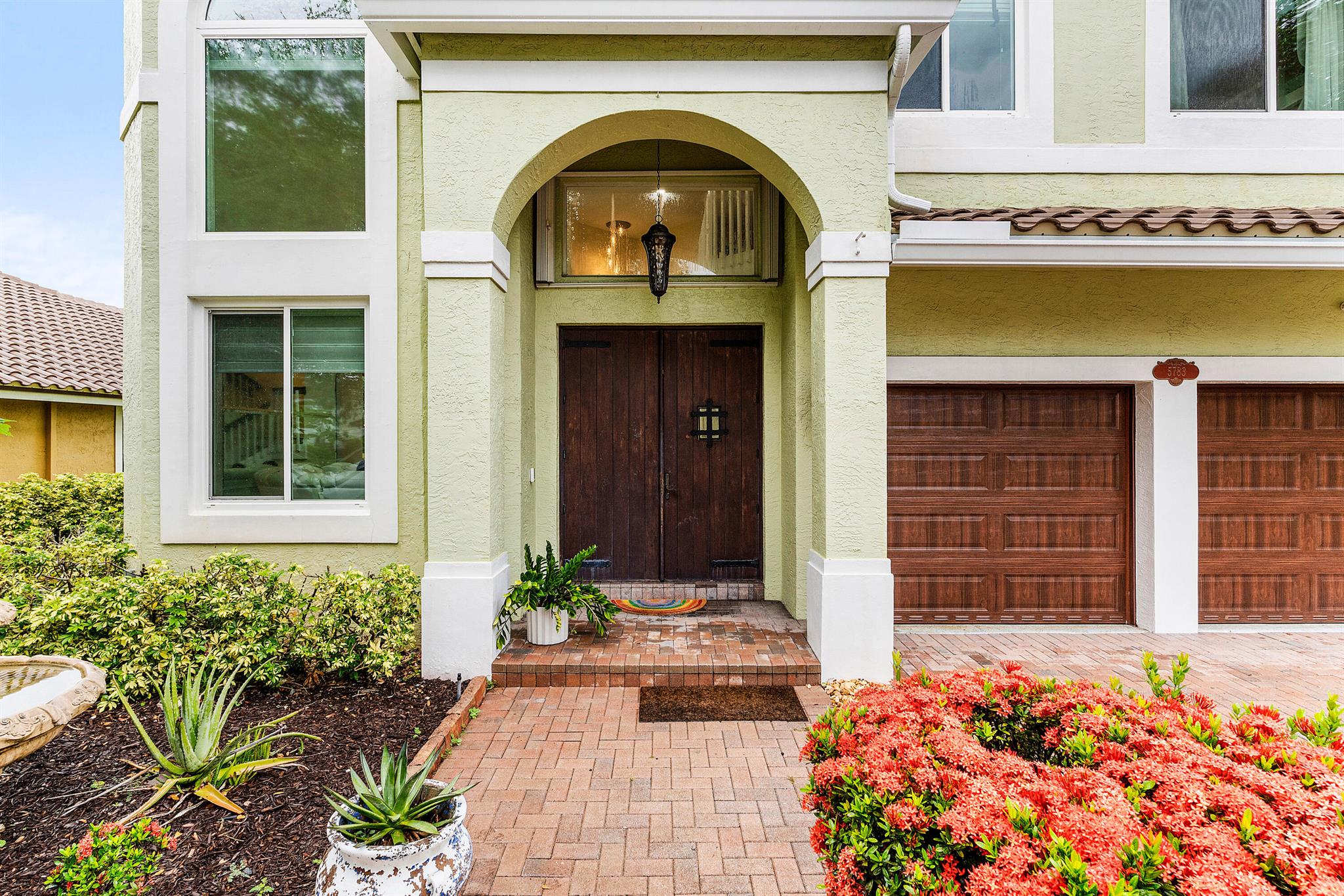 5783 NW 48th Court