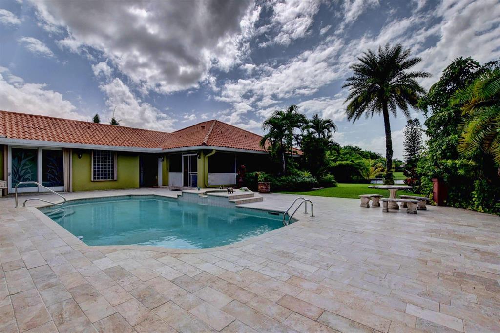 RIO POCO - Residential