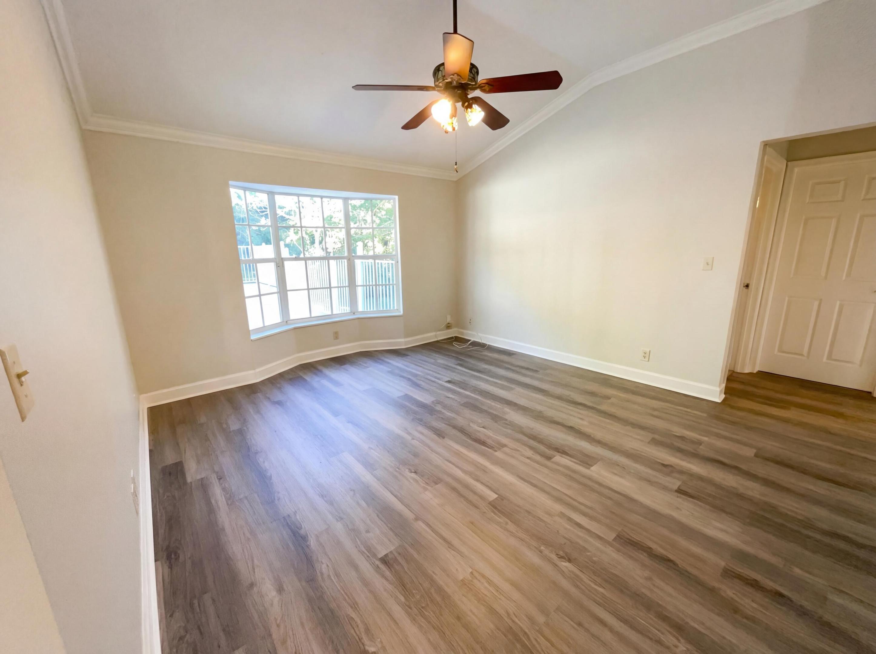 PALM BEACH RANCHETTES - Residential