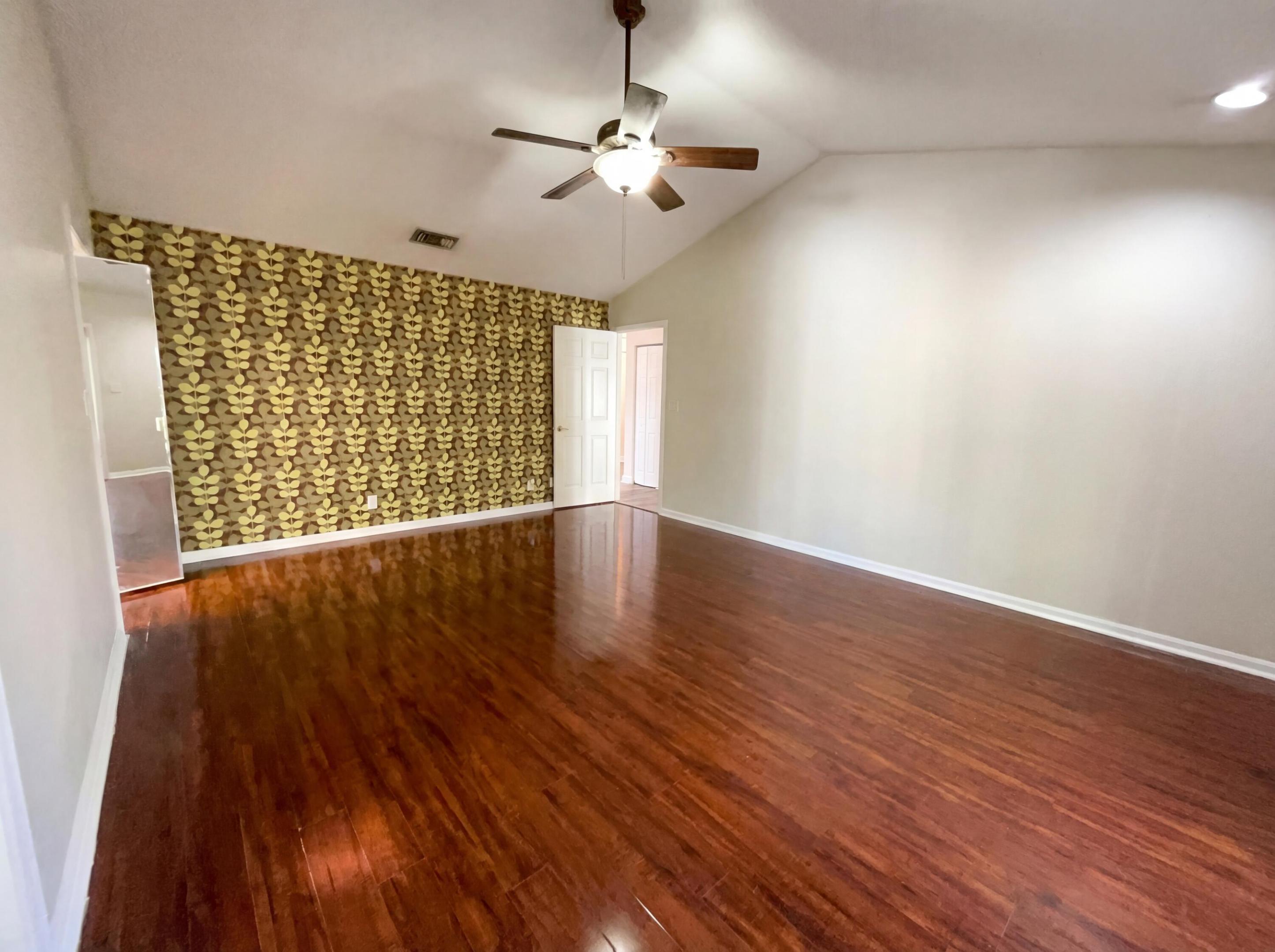 PALM BEACH RANCHETTES - Residential