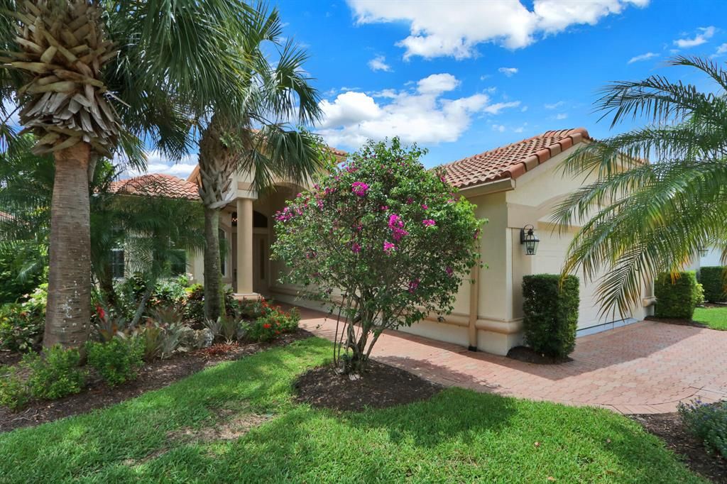 Photo of 7652 Greenbrier Circle, Port Saint Lucie, FL 34986 (MLS # R10716050)