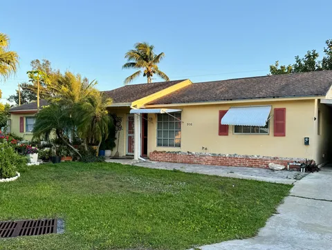 908 Riverwood Lane, Jupiter, FL MLS: R11069327