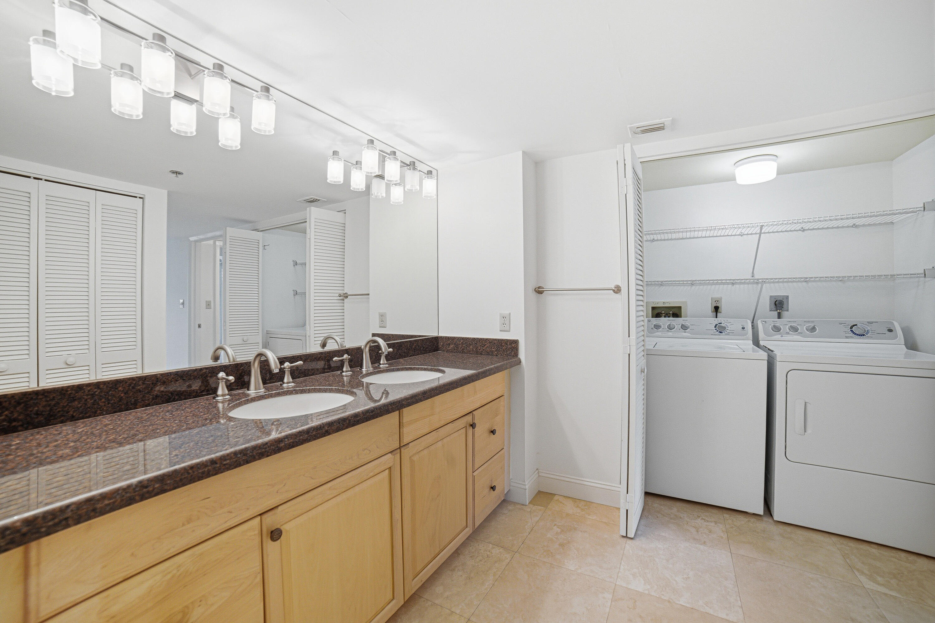 BRAEMAR ISLE CONDO - Residential