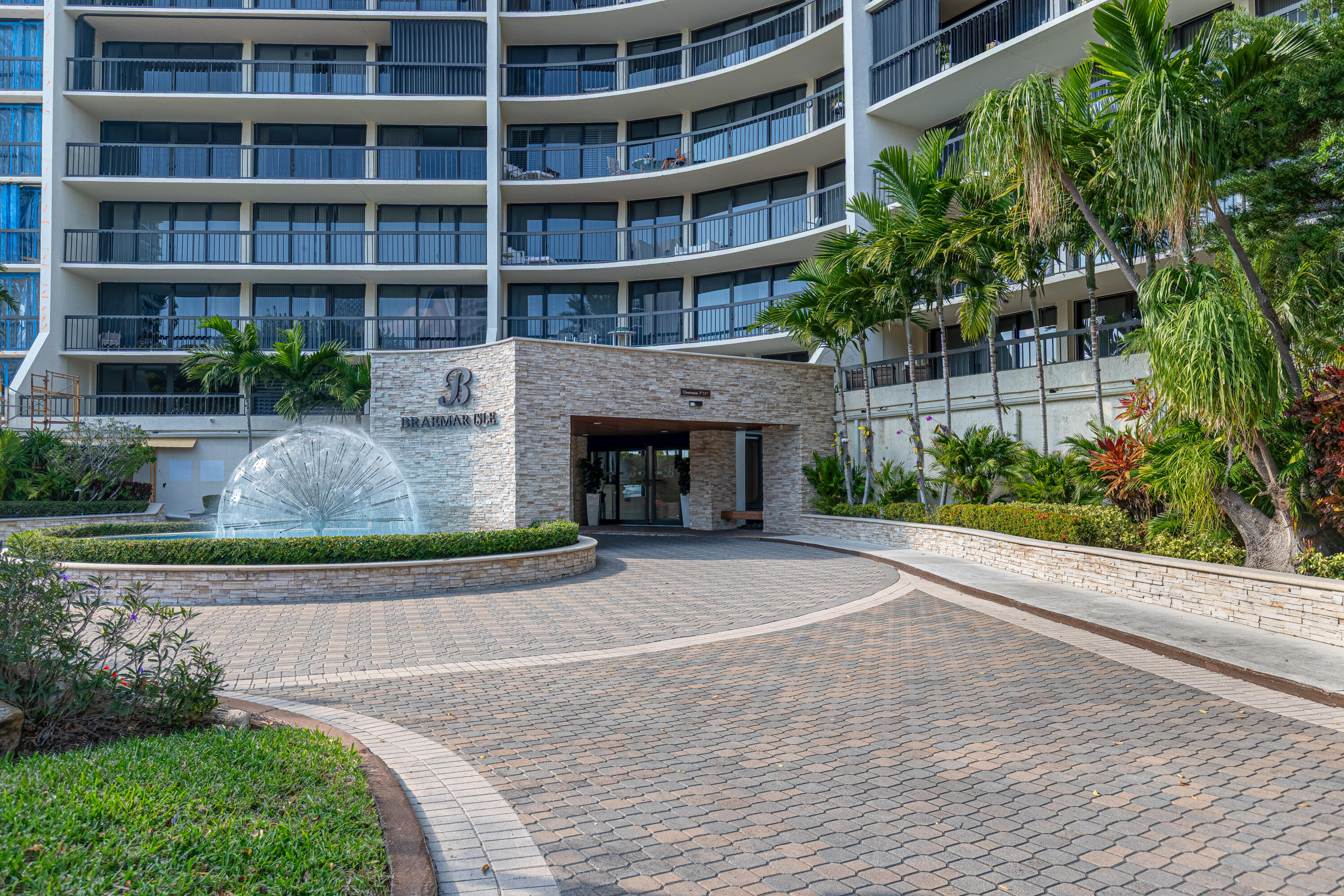 BRAEMAR ISLE CONDO - Residential