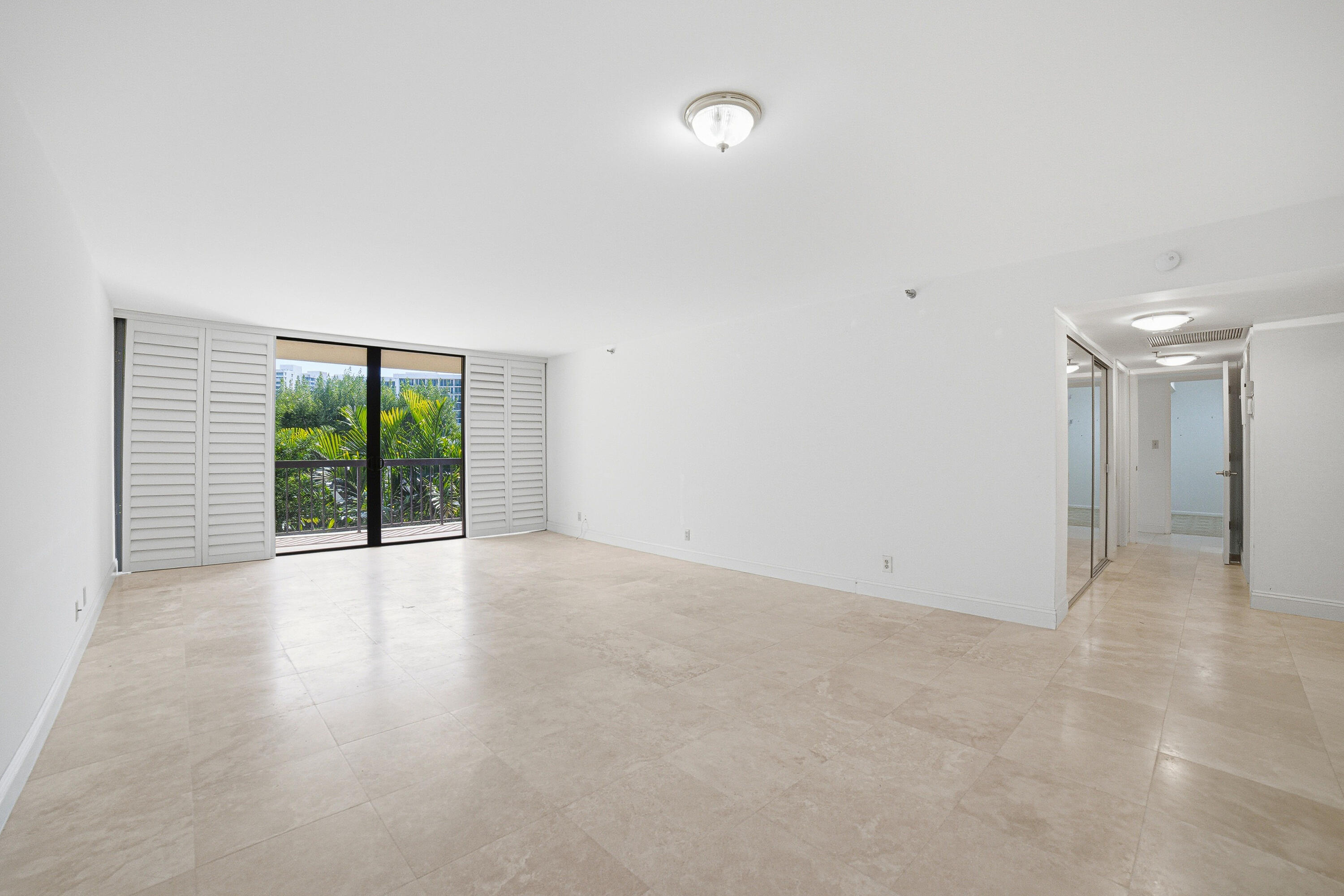 BRAEMAR ISLE CONDO - Residential