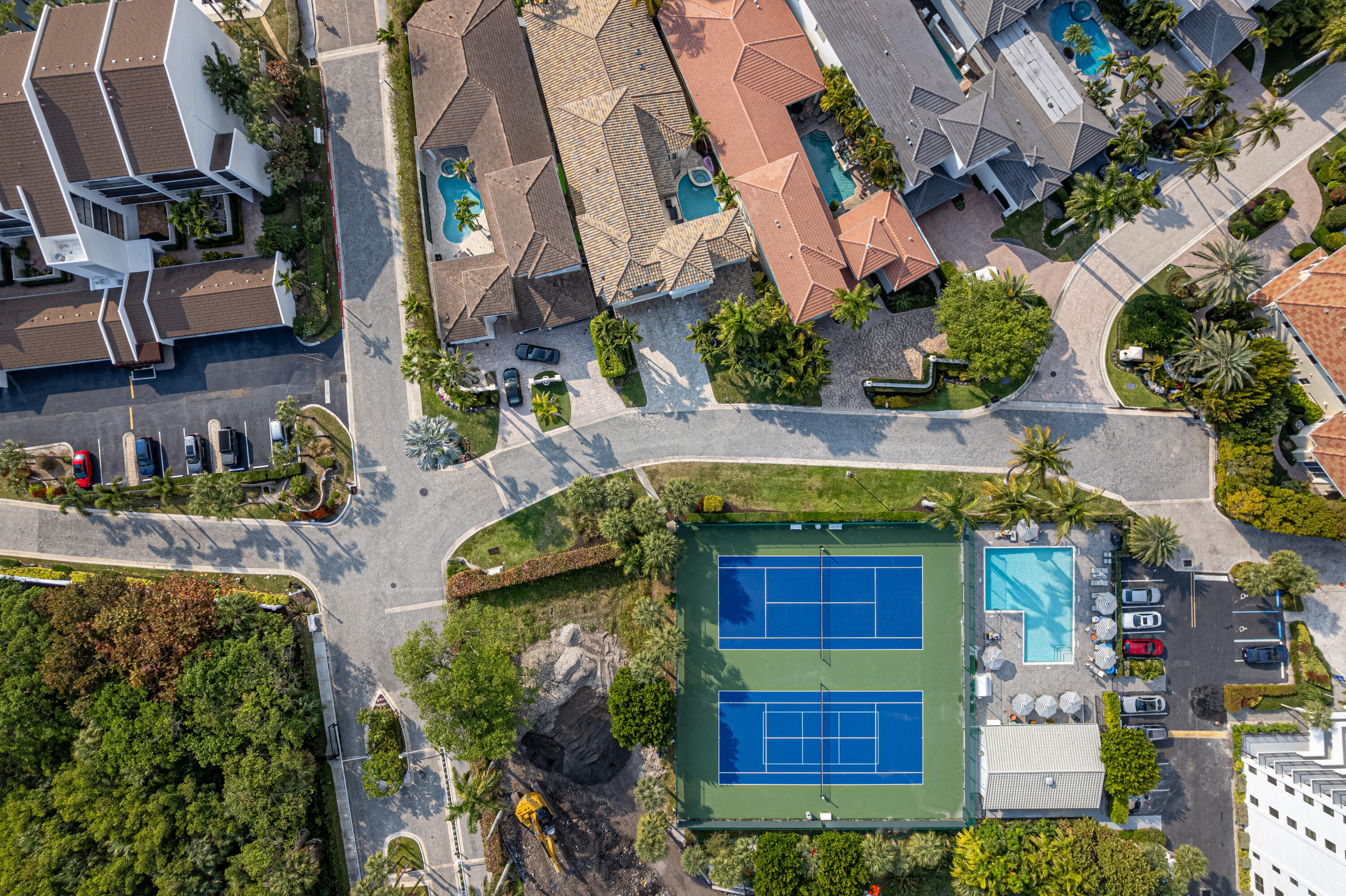 BRAEMAR ISLE CONDO - Residential